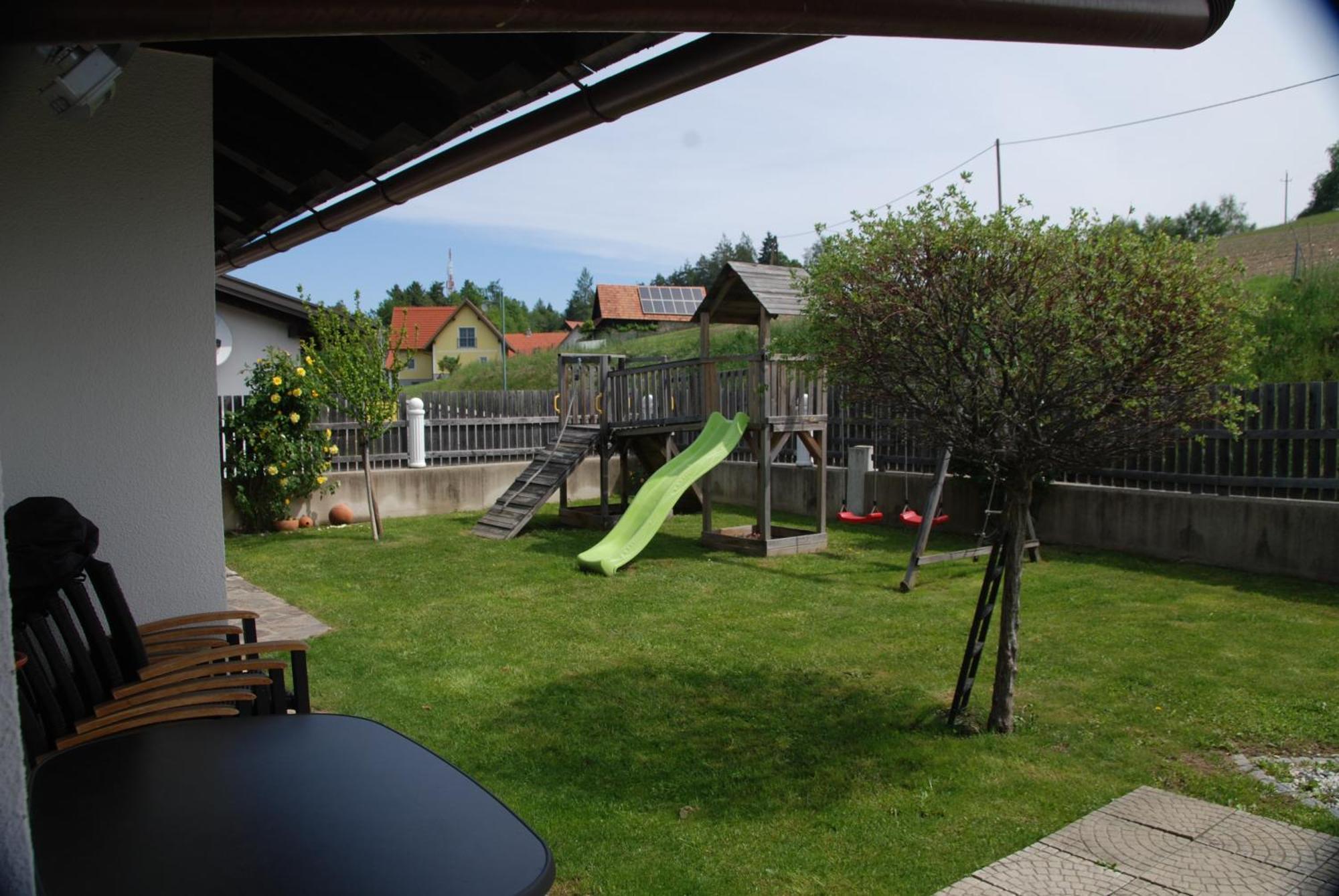 Naturpark-.Weinbergferienhaus Kitzeck im Sausal Luaran gambar